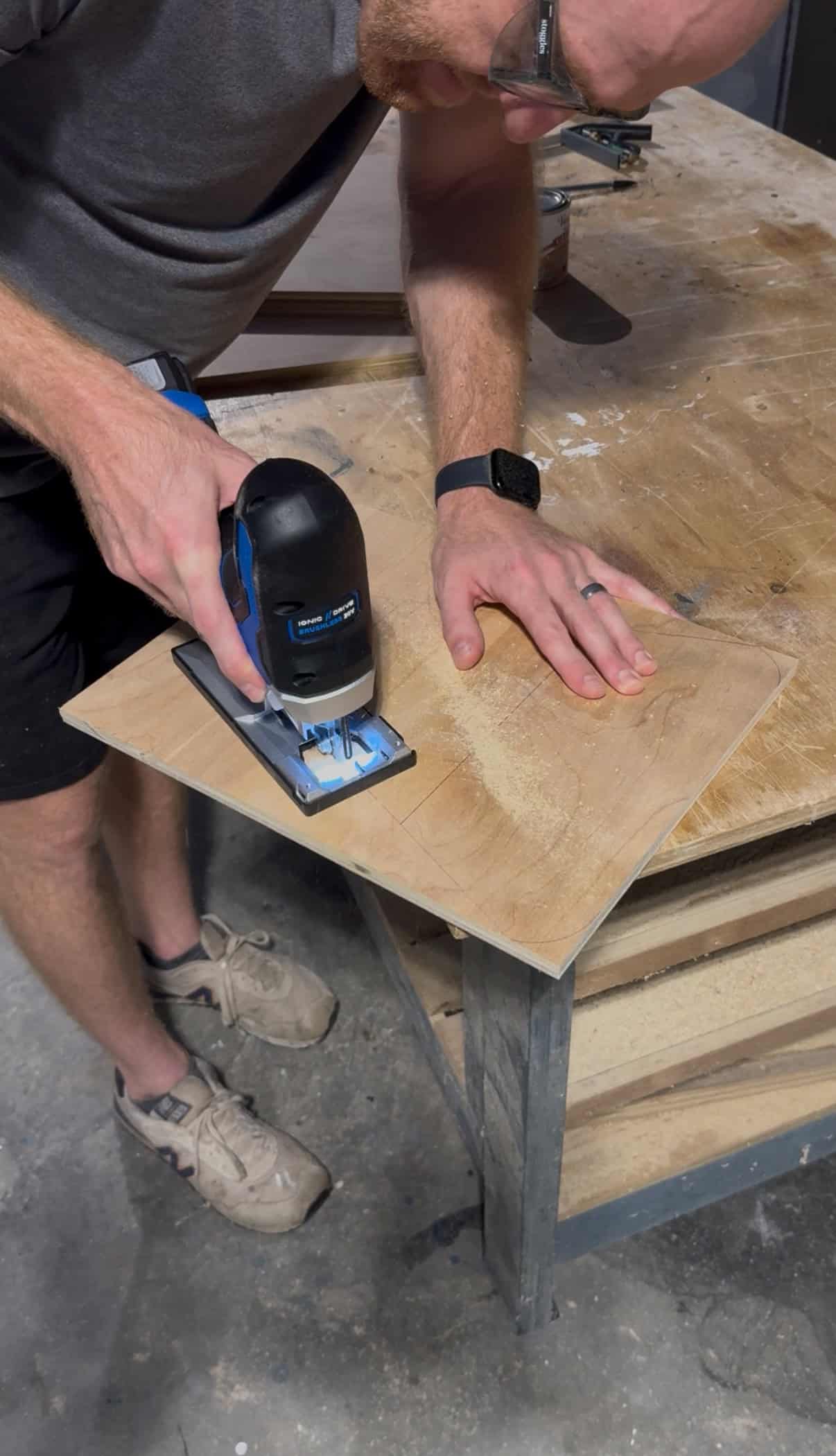 Kreg jigsaw in use